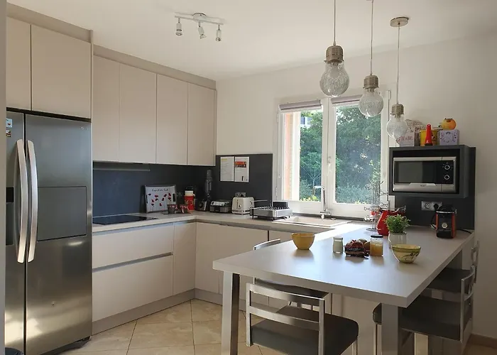 Cap Corse Vue Et Montagne *